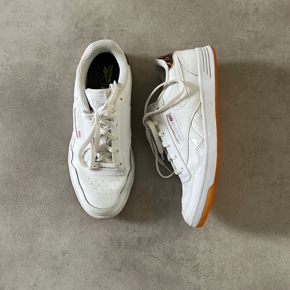 Like new reebok sneakers, white with animal print
